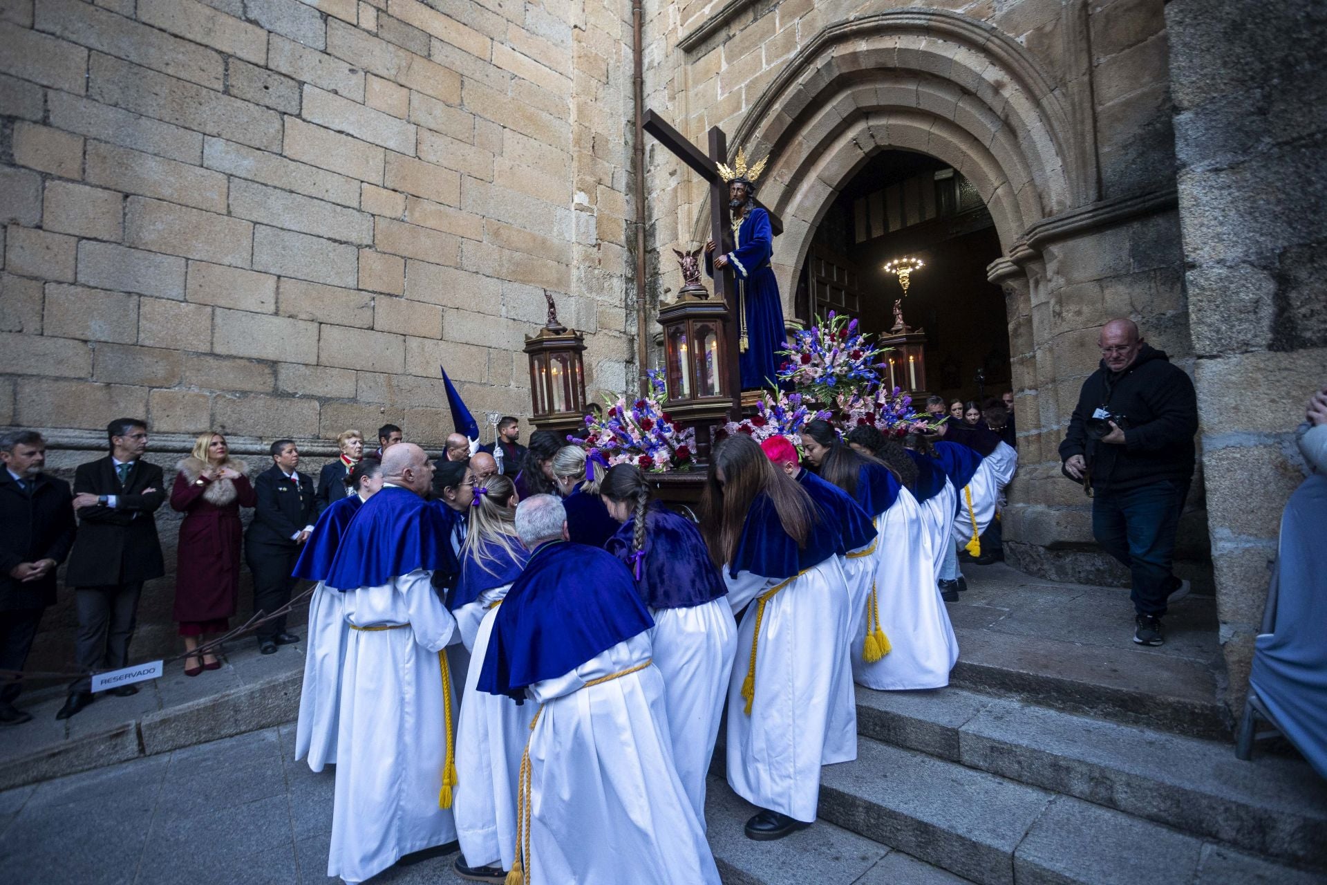 Martes Santo en Cáceres, en imágenes