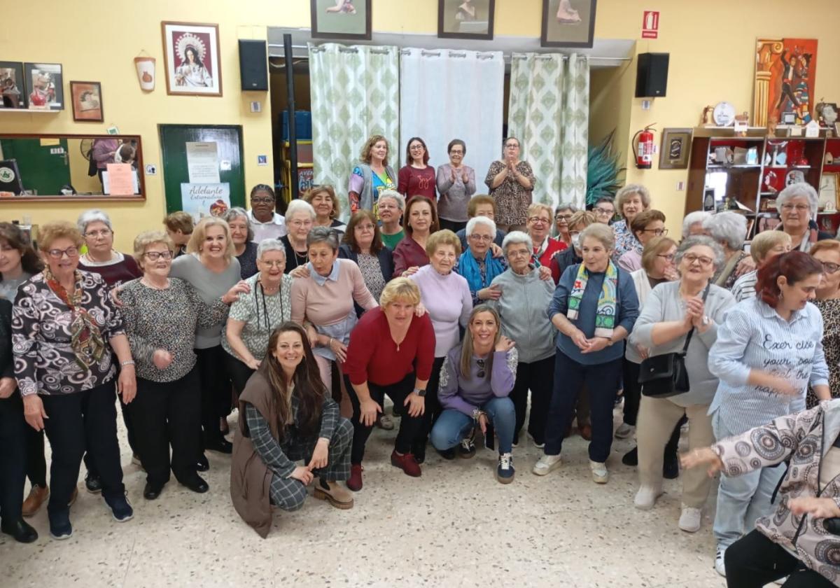 El programa Lazos acompaña a 176 mayores de la ciudad