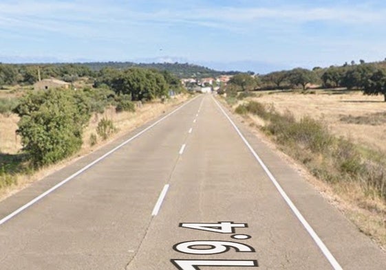 Carretera CC-411, a la altura de Mesas de Ibor.