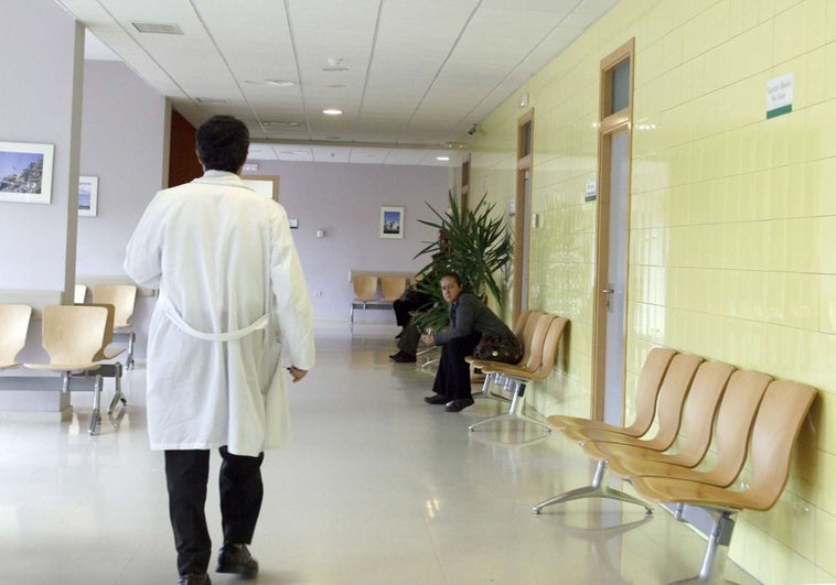 La sanidad extremeña tiene una de las plantillas médicas más envejecidas del país