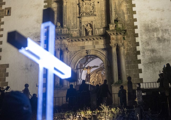Salida de la imagen de Jesús Condenado desde la Preciosa Sangre.
