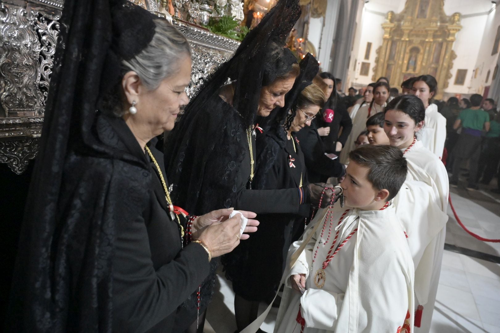 La suspensión del Santo Entierro de Badajoz, en imágenes