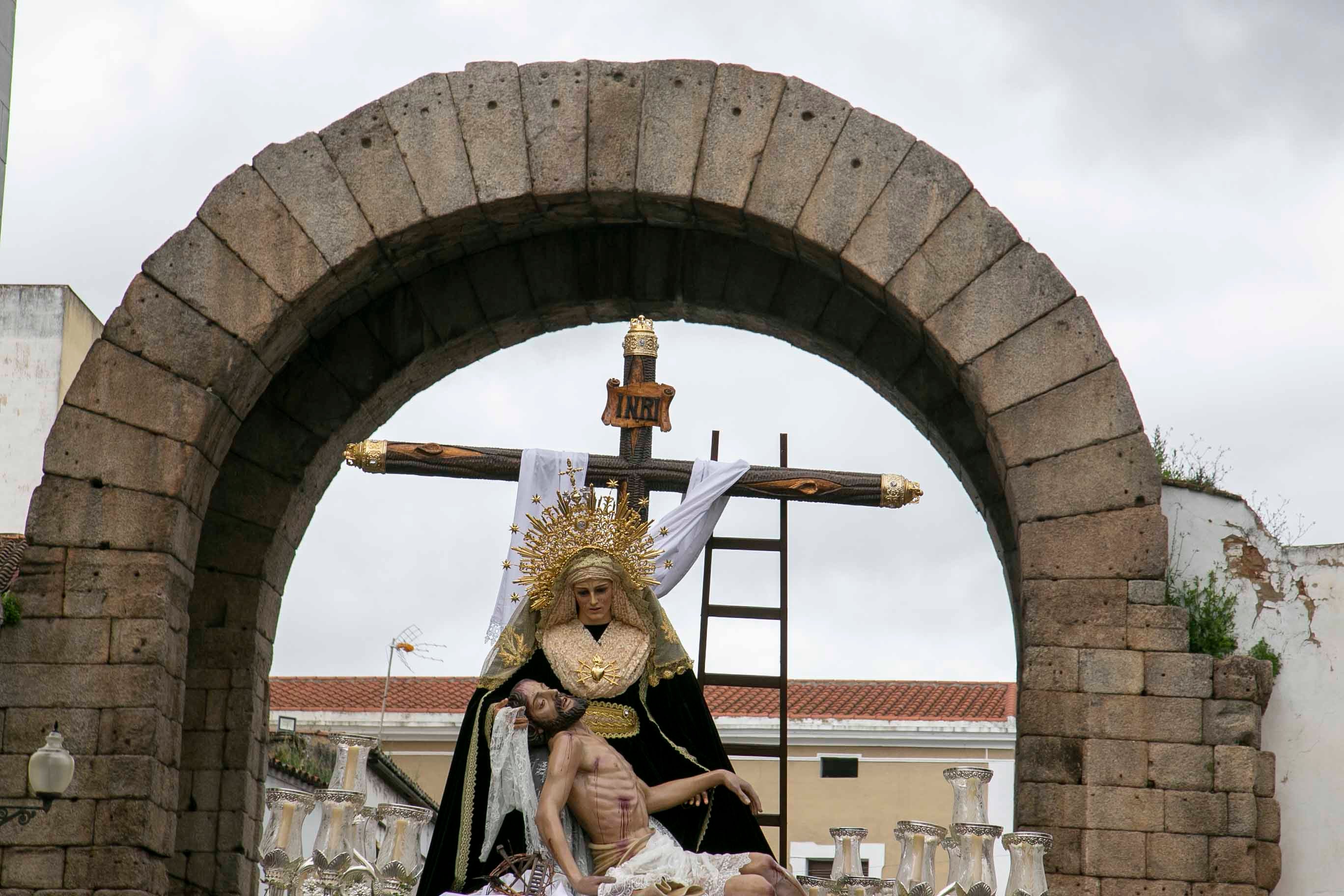 Viernes Santo de Mérida, en imágenes