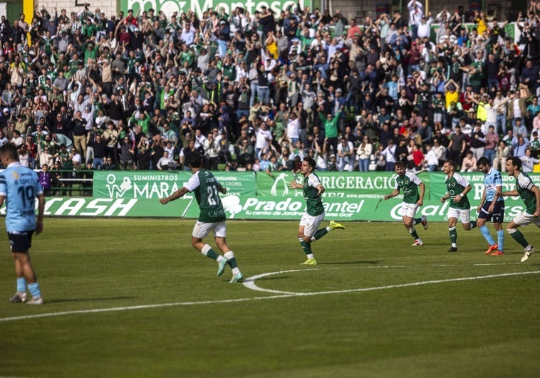 El Cacereño aleja al Coria de la promoción