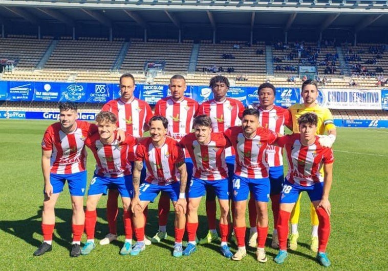 El Don Benito hace un favor al Villanovense
