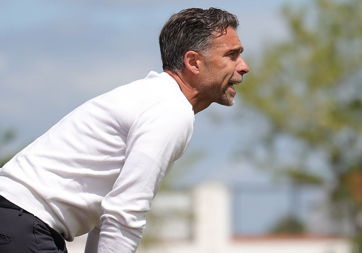 Alberto Cifuentes, entrenador del Villanovense.