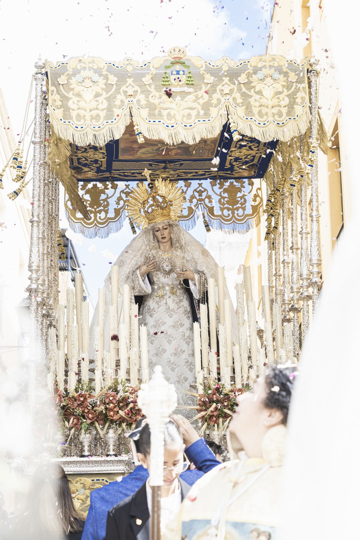 Fotos | Así ha sido la procesión de la Hermandad del Resucitado