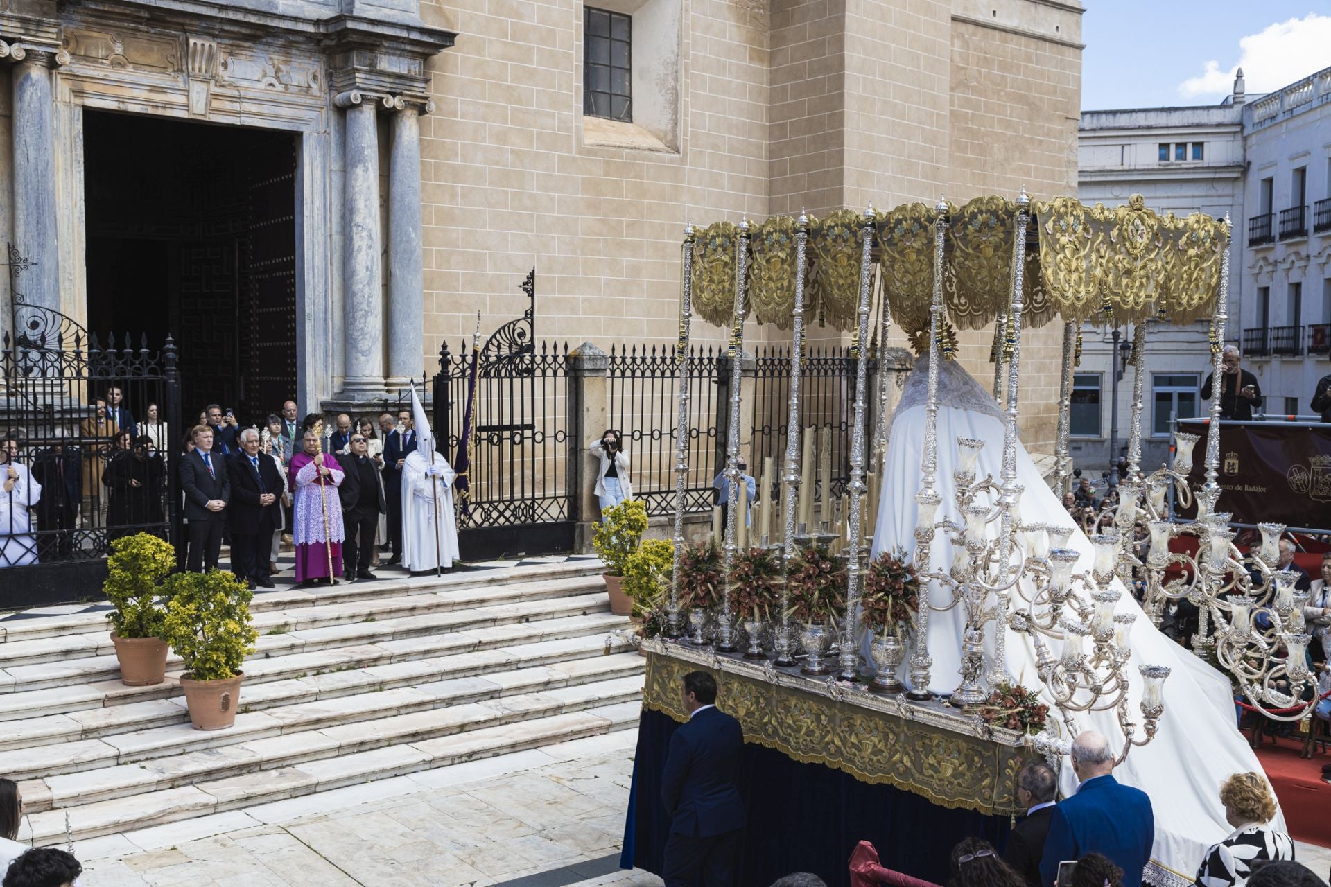Fotos | Así ha sido la procesión de la Hermandad del Resucitado