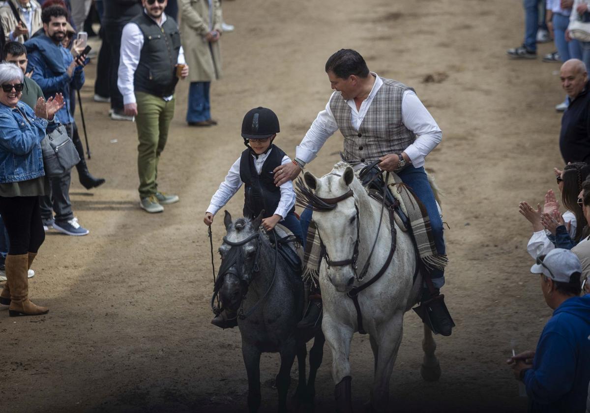 A galope por La Corredera de Arroyo de la Luz con siete años