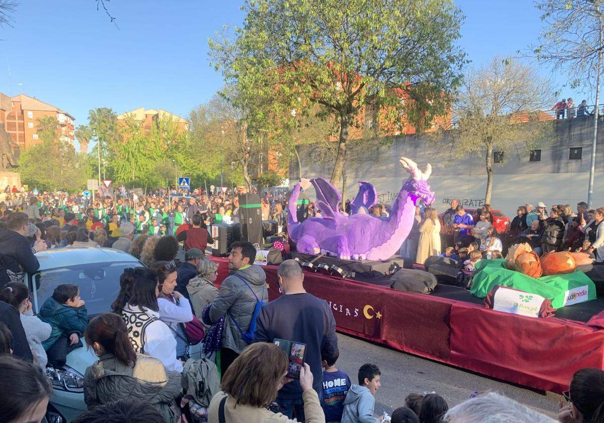 El desfile de San Jorge de Cáceres, en imágenes