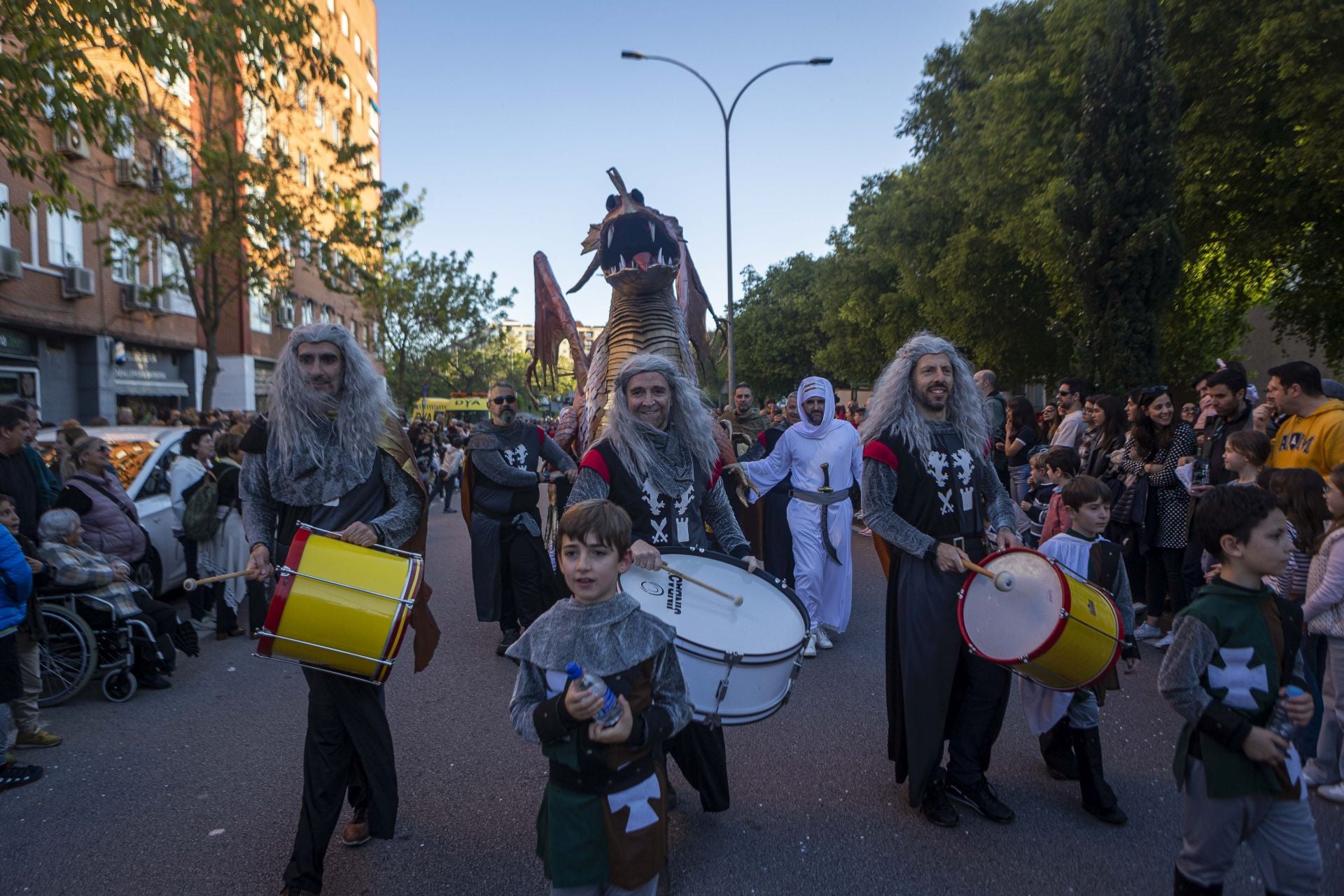 El desfile de San Jorge de Cáceres, en imágenes
