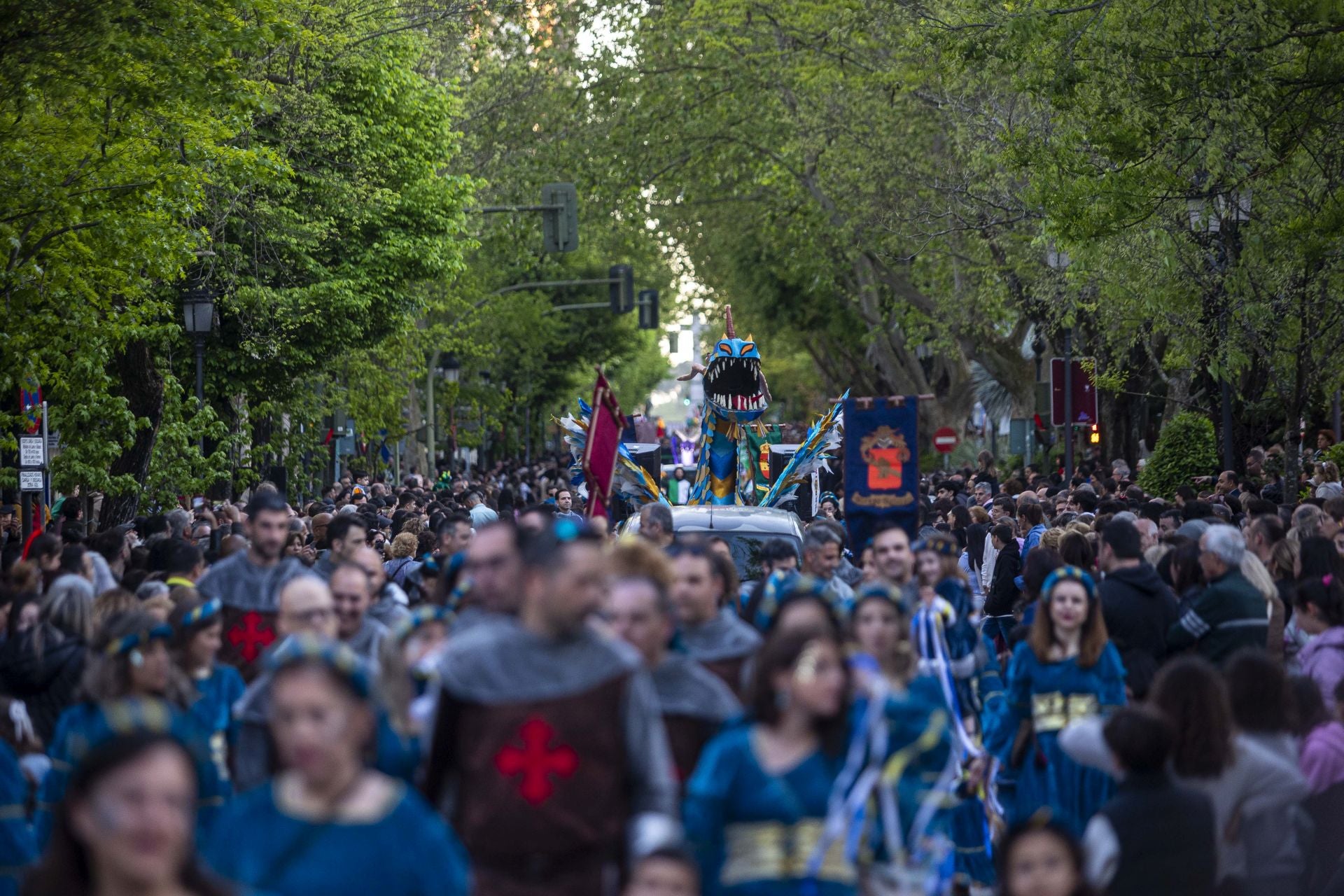 El desfile de San Jorge de Cáceres, en imágenes