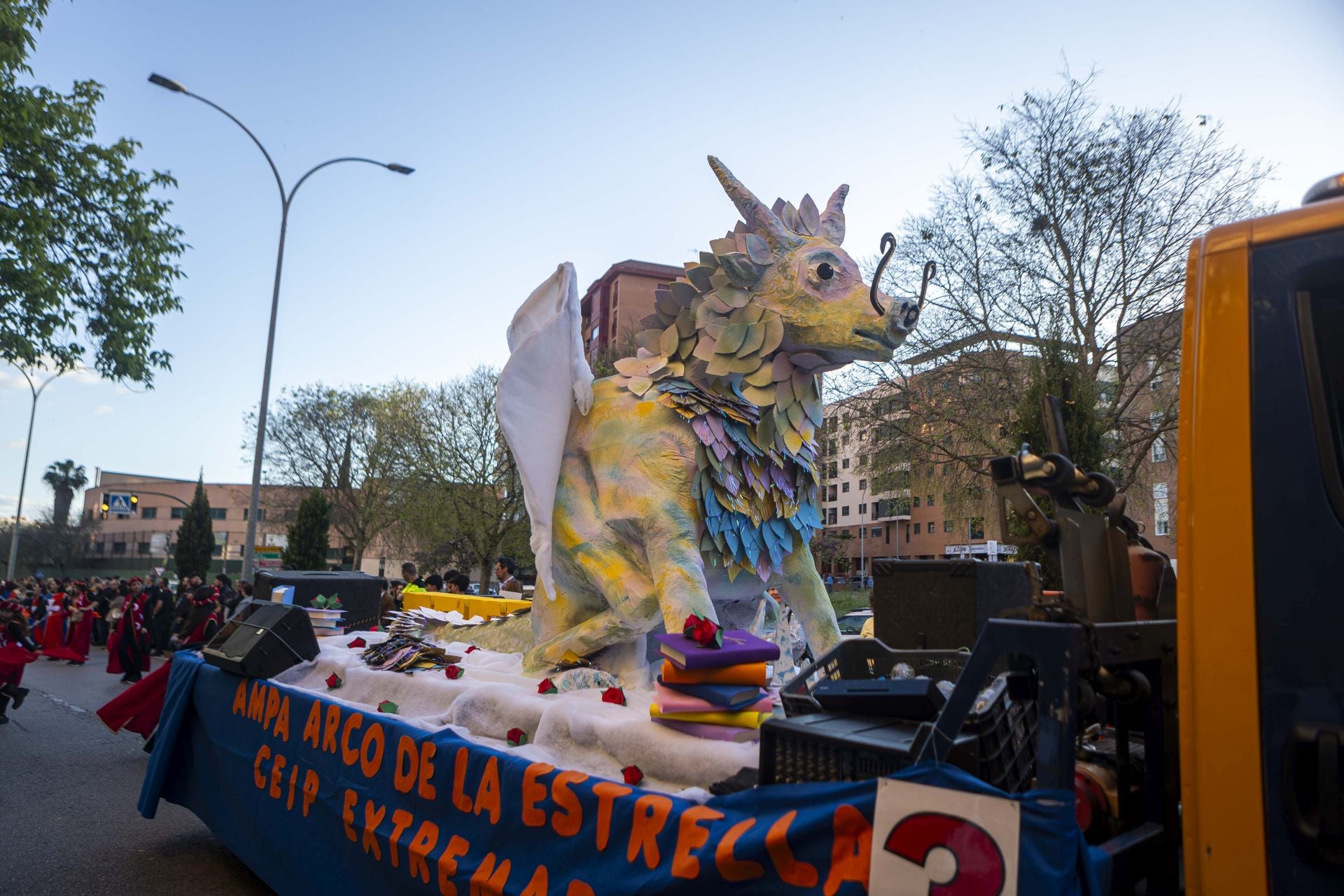 El desfile de San Jorge de Cáceres, en imágenes