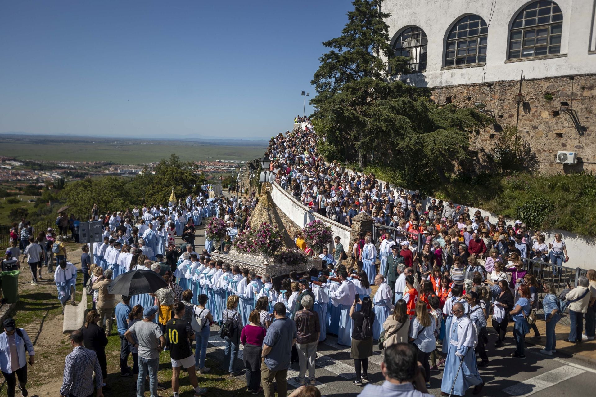 La bajada de la Virgen de la Montaña a la ciudad, en imágenes