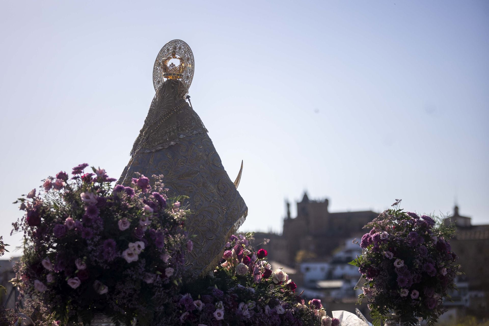 La bajada de la Virgen de la Montaña a la ciudad, en imágenes