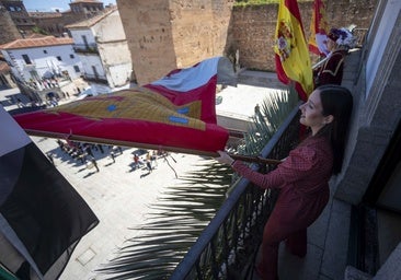 El pendón de San Jorge vuelve a tremolar en la jornada más cacereña del año