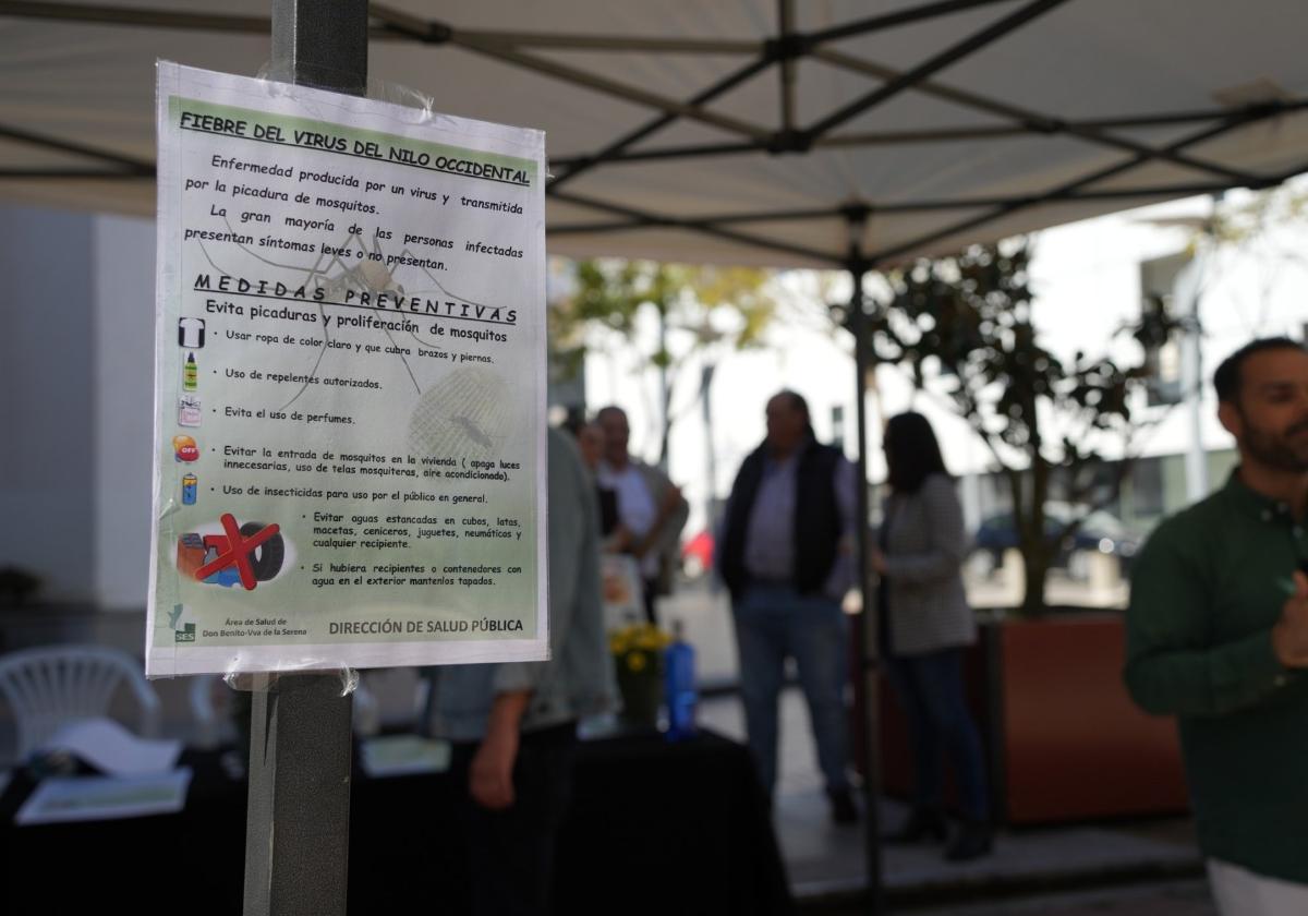 Técnicos sanitarios informan sobre prevención de contagio de la fiebre del Nilo