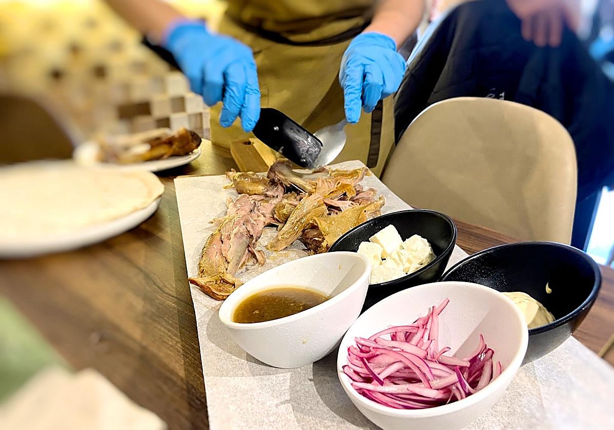 Este kebab de cordero impresionó a nuestro crítico.