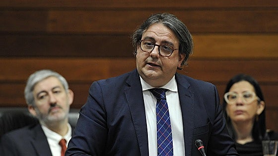 La Junta niega que favorezca a las residencias privadas de mayores frente a las municipales