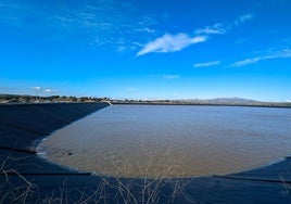 Balsa de riego para el regadío de Monterrubio de la Serena, que estará terminado este año.