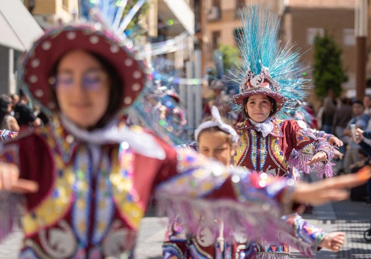 Desfile carnavalero a más de 26 grados