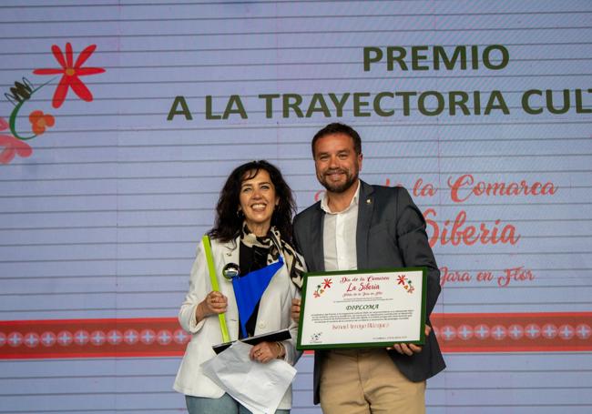 Galardón entregado al músico Ismael Arroyo Blázquez.