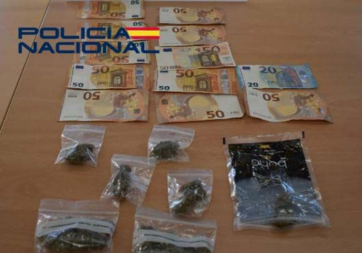 Detenido el conductor de un coche 'telecoca' cuando vendía droga en Plasencia