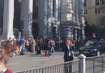 Atrapados en Madrid decenas de extremeños que elegían ayer su plaza de enfermería