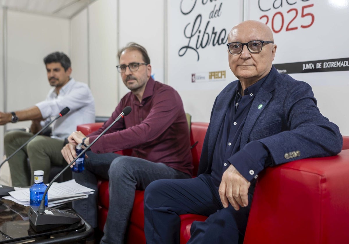 Alonso de la Torre destila los 12.000 artículos de su vida