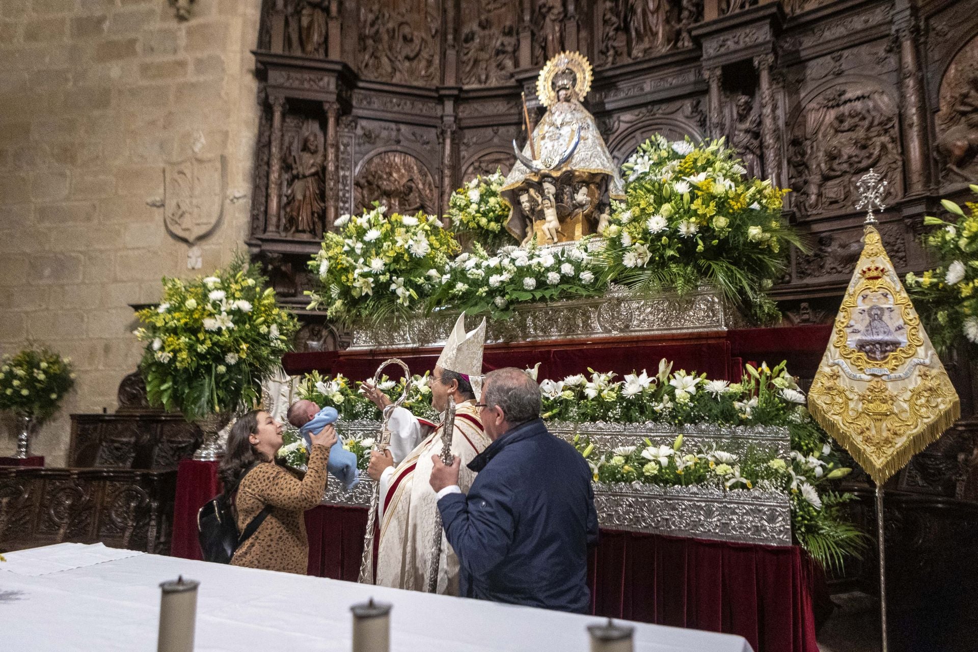 La presentación de los niños ante la Virgen de la Montaña, en imágenes