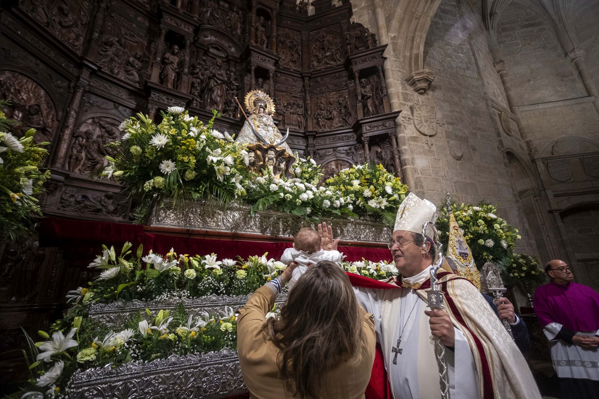 La presentación de los niños ante la Virgen de la Montaña, en imágenes
