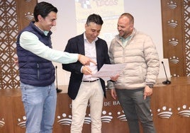 La Carrera de Autos Locos de Guadajira se ha presentado este miércoles en la Diputación de Badajoz.
