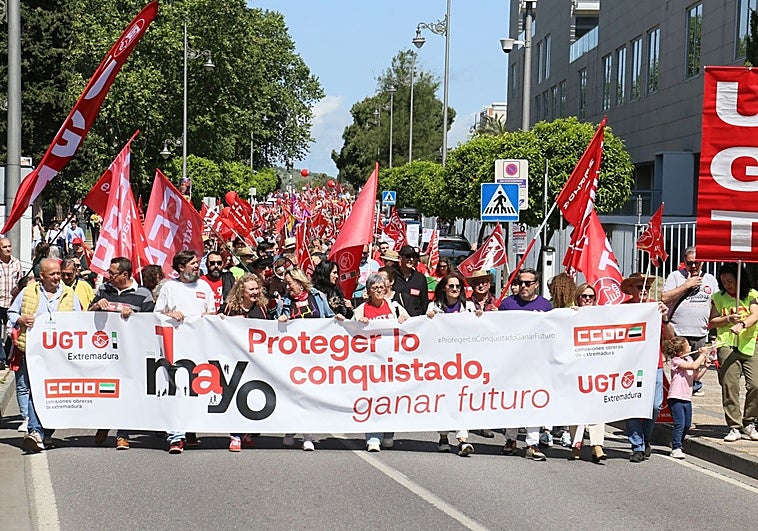 Manifestación del Primero de Mayo por el Paseo de Roma, esta mañana.
