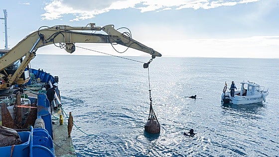 El vino extremeño que se fermenta debajo del mar