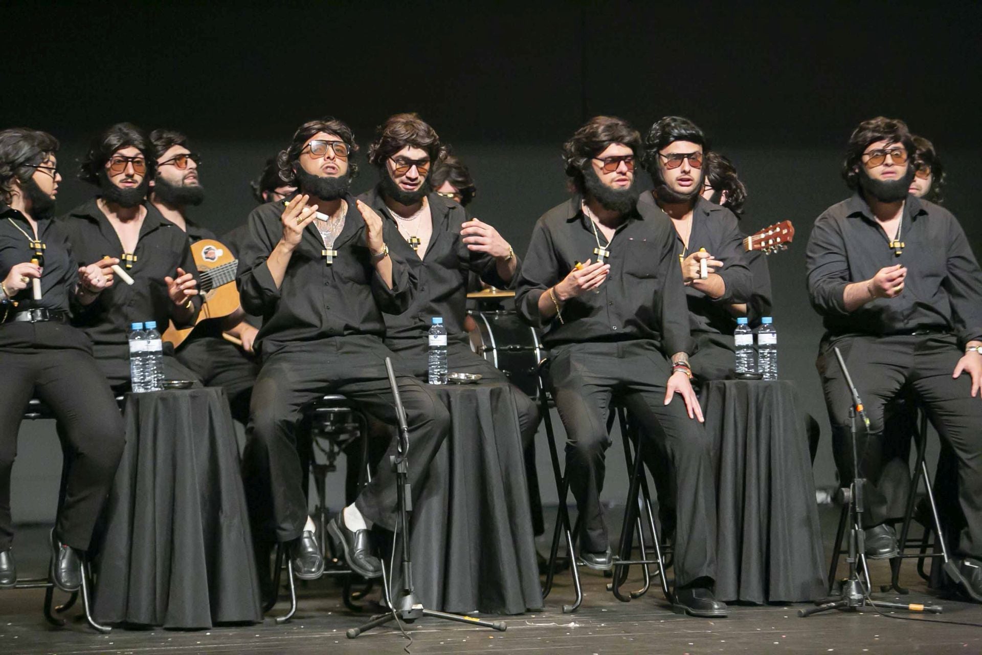 Las mejores imágenes de la actuación en Mérida de &#039;Los Calaíta&#039;, ganadores del Carnaval de Cádiz 2025