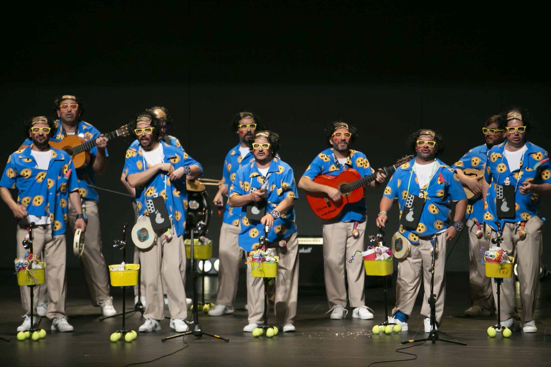 Las mejores imágenes de la actuación en Mérida de &#039;Los Calaíta&#039;, ganadores del Carnaval de Cádiz 2025