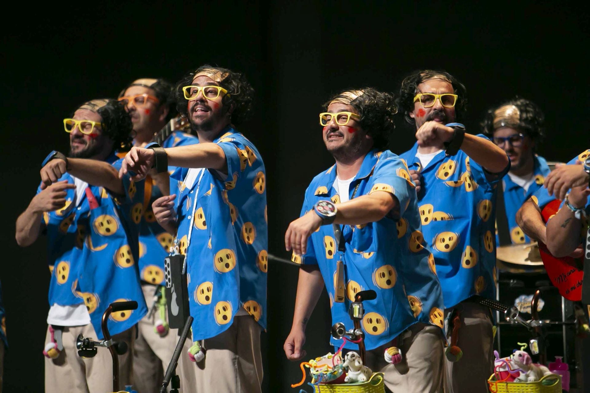 Las mejores imágenes de la actuación en Mérida de &#039;Los Calaíta&#039;, ganadores del Carnaval de Cádiz 2025