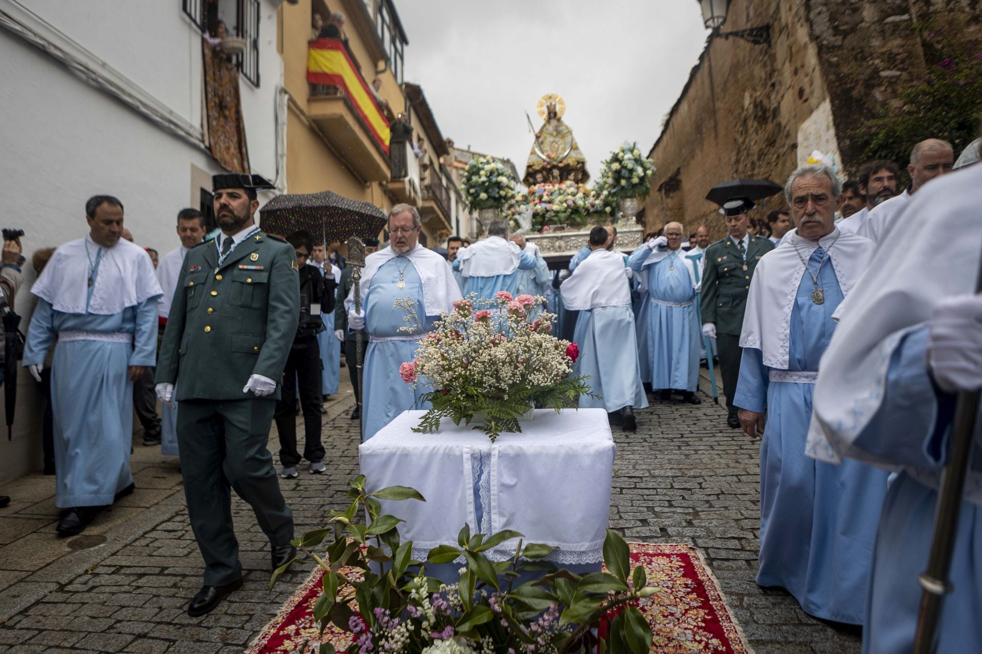 El regreso de la patrona de Cáceres a su santuario, en imágenes