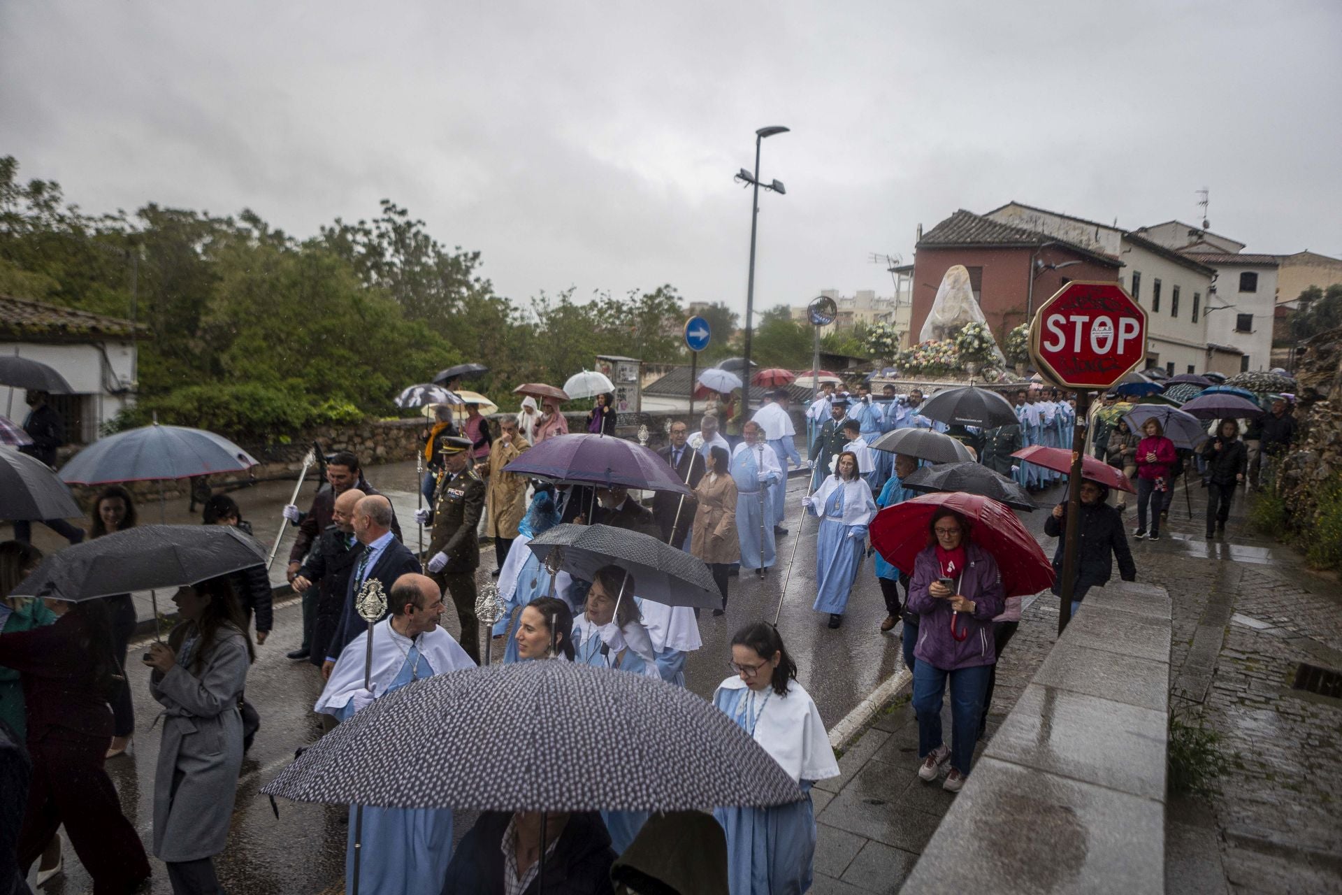 El regreso de la patrona de Cáceres a su santuario, en imágenes