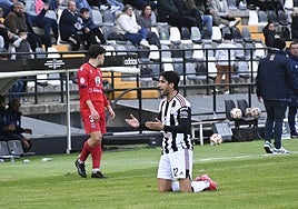 Borja Domingo durante un partido del Badajoz en el Nuevo Vivero.