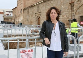 Ana María Bejarano, en la plaza de Santa Eulalia.