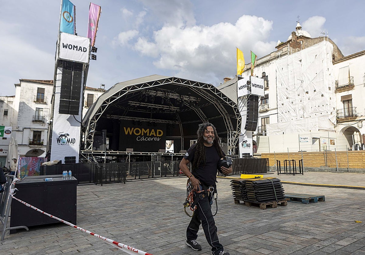 Por el escenario de la Plaza Mayor pasarán un total de 12 grupos desde mañana jueves, el resto se distribuye entre San Jorge y Santa María.