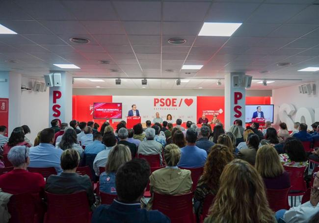 Asistentes al Consejo Municipal del PSOE este miércoles.