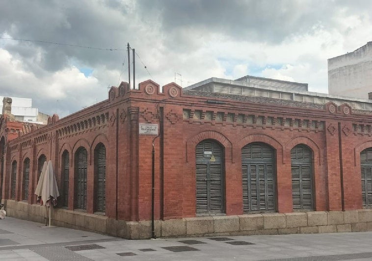 El antiguo mercado Calatrava cumple siete años cerrado y sin uso en Mérida