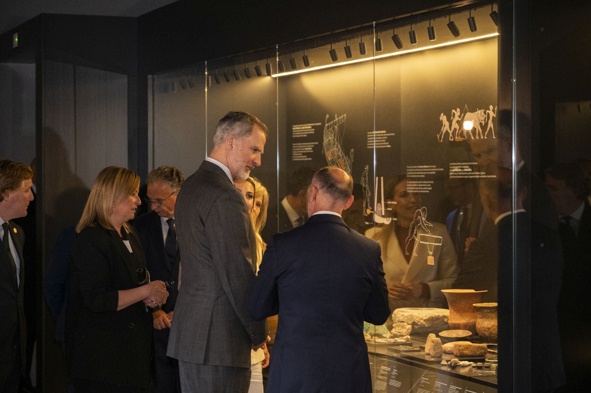 Fotos | El Rey Felipe VI inaugura la Sala Tarteso