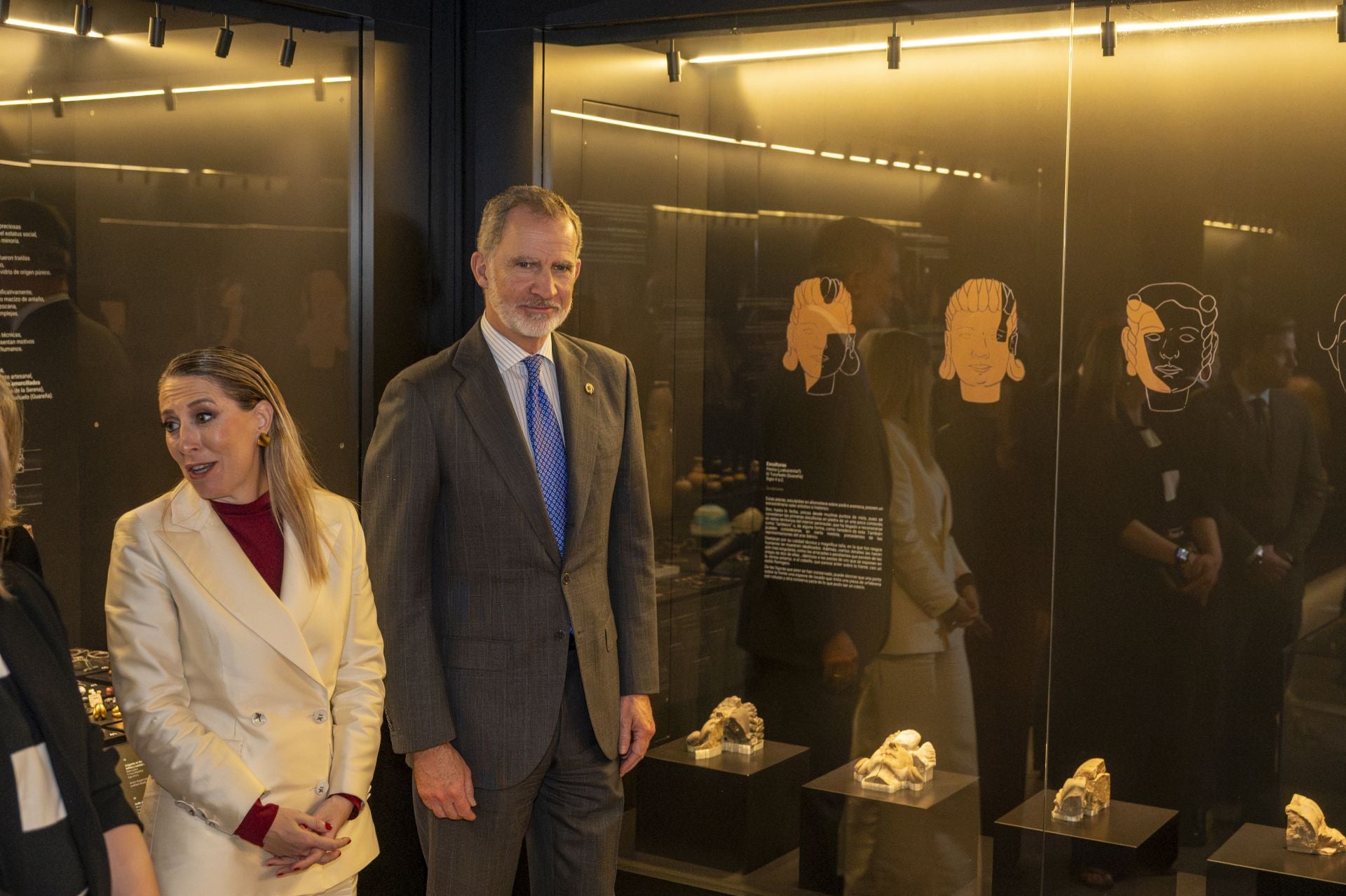 Fotos | El Rey Felipe VI inaugura la Sala Tarteso