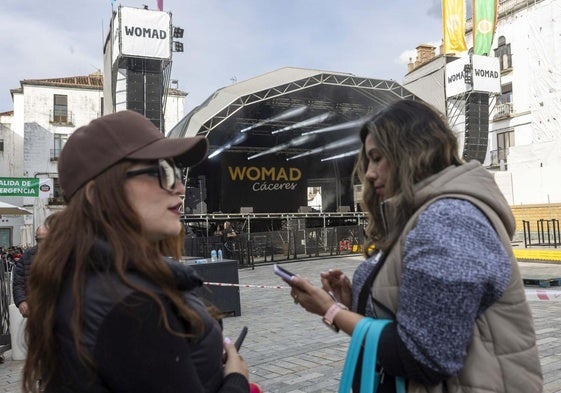 Todo está listo para los conciertos del Womad de esta noche.
