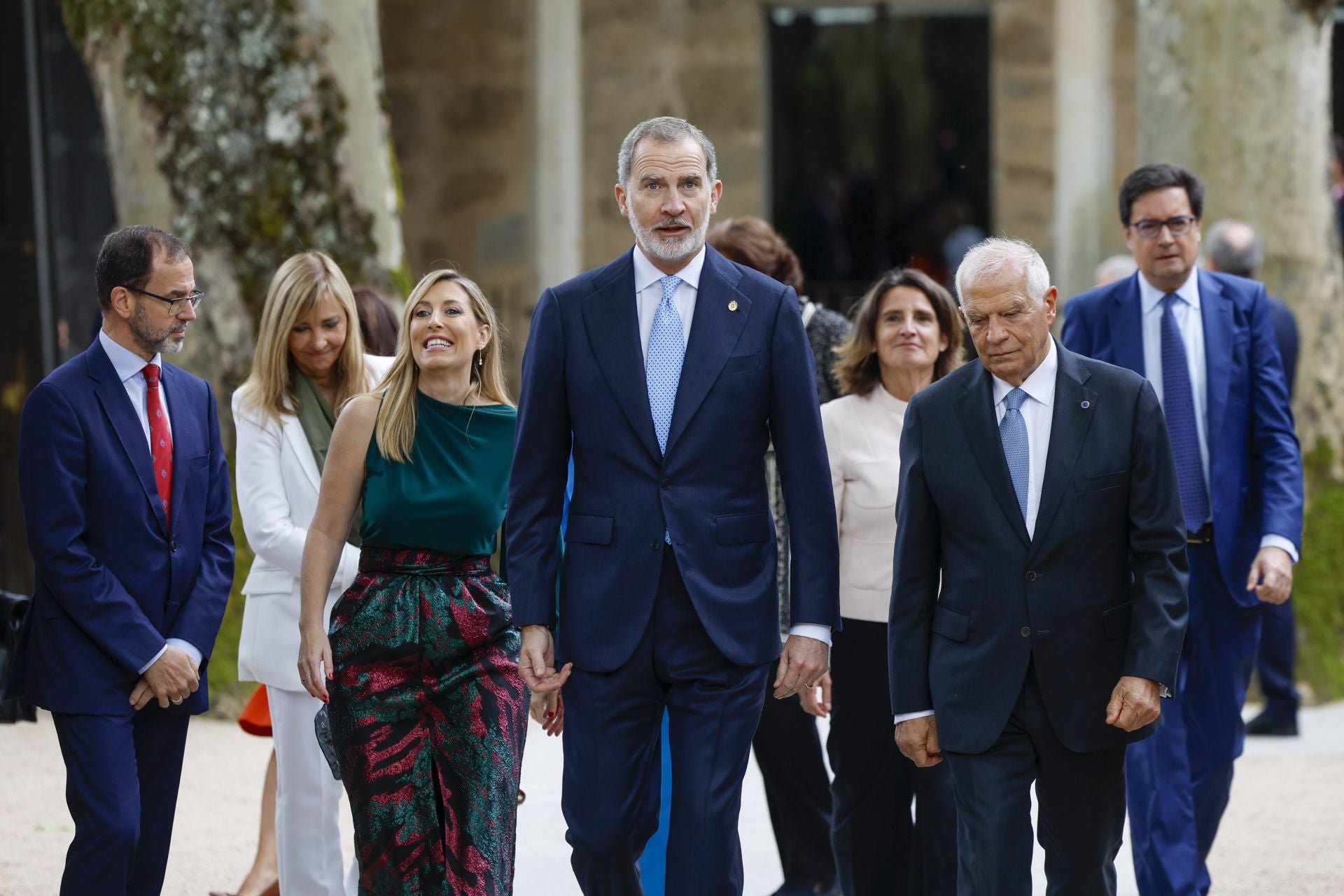 Fotos | Felipe VI preside la entrega del Premio Carlos Yuste a Josep Borrell
