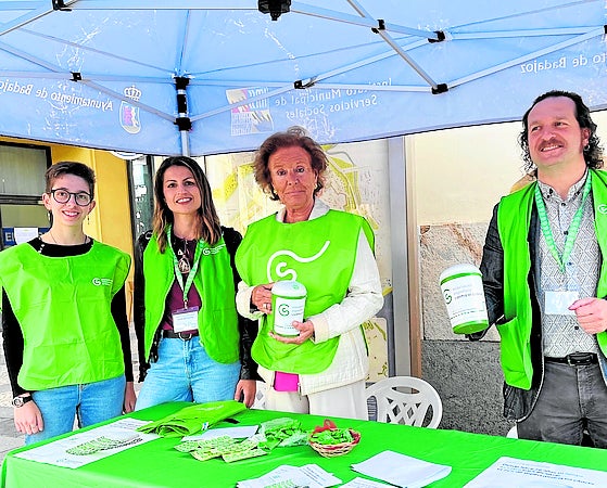 Imagen principal - Costumbrismo y solidaridad en Badajoz