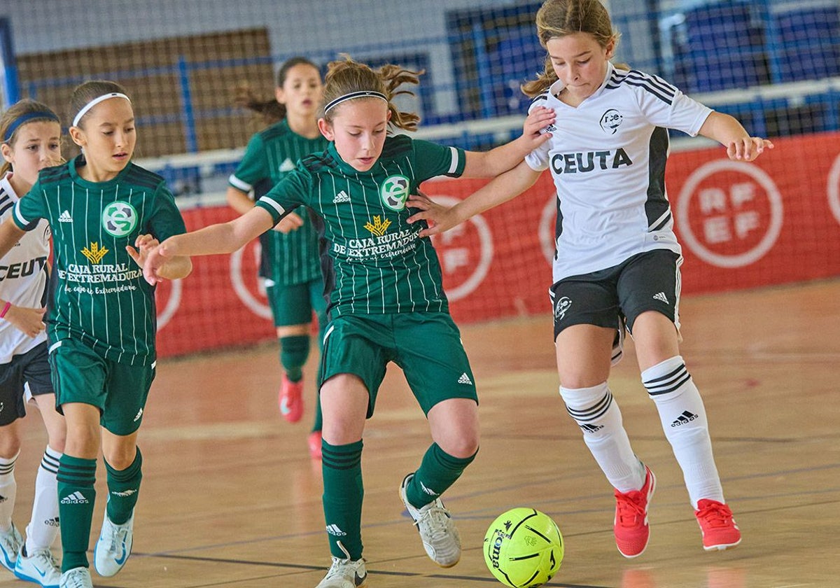 La selección extremeña benjamín goleó también a Ceuta y se jugará el pase a la final con Andalucía.